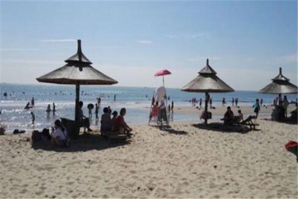 秦皇岛,海滨绿城转型记